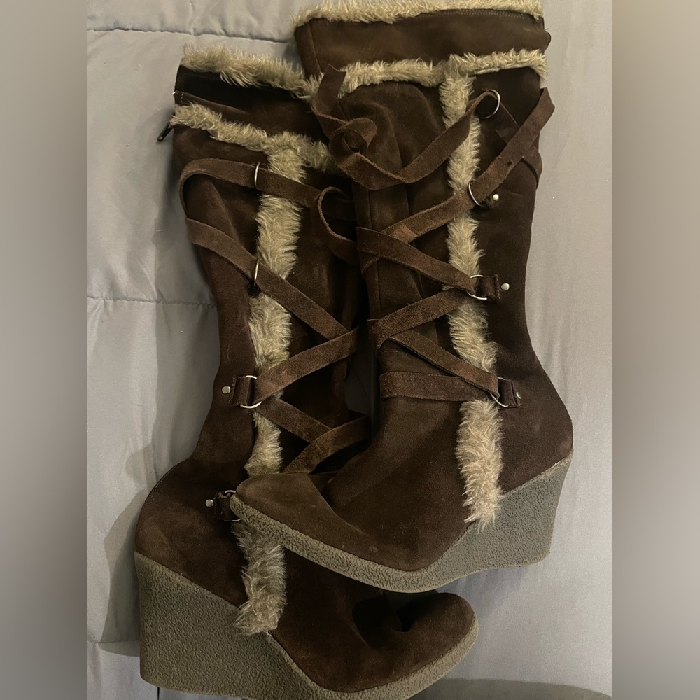 Brown Suede and Faux Fur Wedge Heeled Boots!